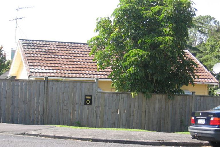 Photo of property in 3/21 Mahara Avenue, Birkenhead, Auckland, 0626