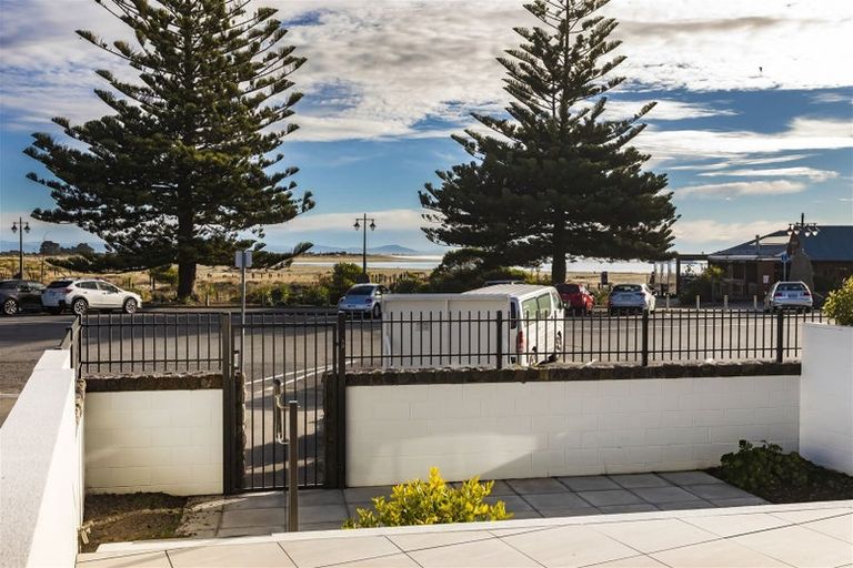 Photo of property in 3/20 Esplanade, Sumner, Christchurch, 8081