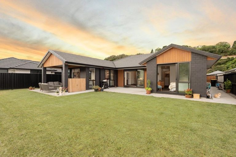 Photo of property in 68 Pakanga Grove, Pyes Pa, Tauranga, 3112