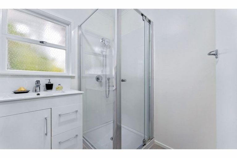 Photo of property in 2/53 Richards Avenue, Forrest Hill, Auckland, 0620