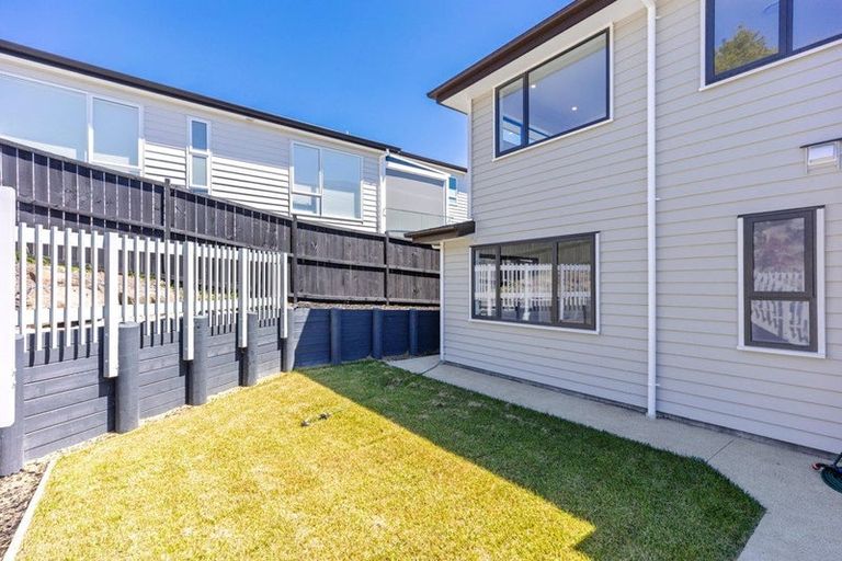 Photo of property in 15 Dulcie Way, Orewa, 0931