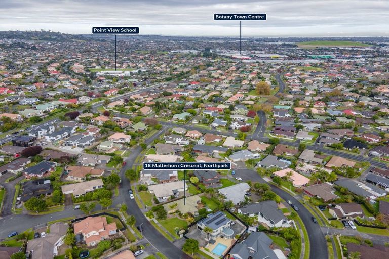 Photo of property in 18 Matterhorn Crescent, Northpark, Auckland, 2013