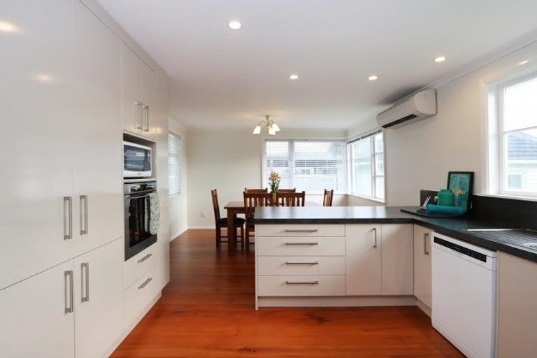 Photo of property in 12 Stamford Grove, Avalon, Lower Hutt, 5011