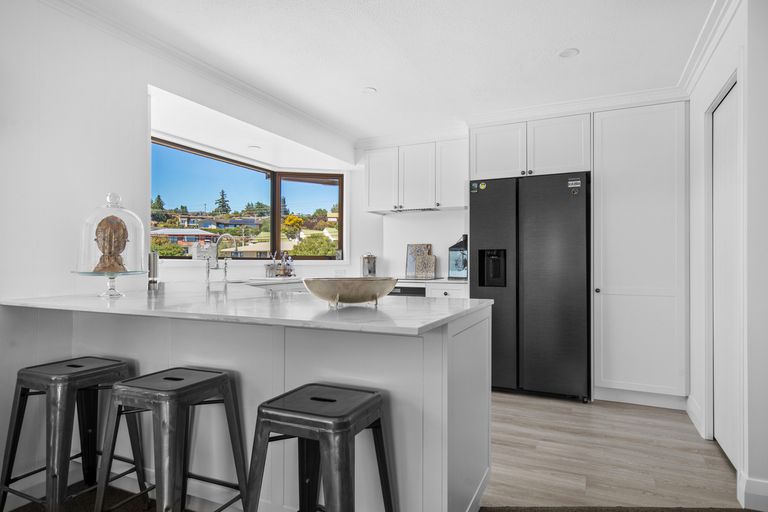 Photo of property in 2 Hart Place, Bridge Hill, Alexandra, 9320