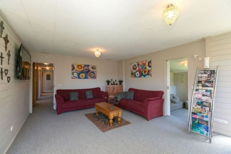 Photo of property in 318 Manutahi Road, Lepperton, New Plymouth, 4372