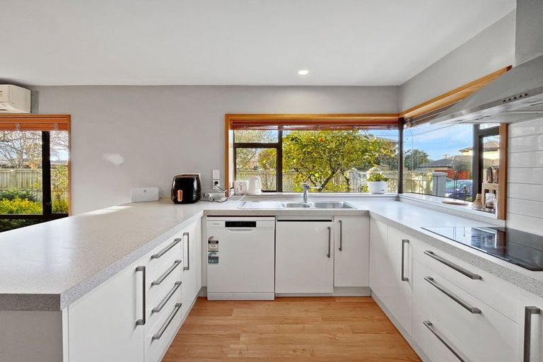 Photo of property in 3 Ryeland Avenue, Ilam, Christchurch, 8041