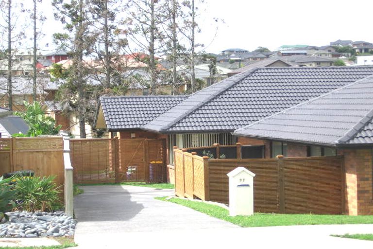 Photo of property in 37 Lake Panorama Drive, Henderson, Auckland, 0612