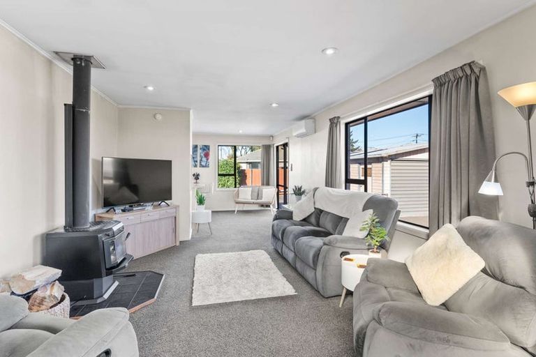 Photo of property in 37 Moffett Street, Islington, Christchurch, 8042