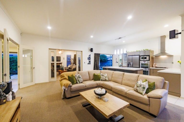 Photo of property in 3 Rodeo Drive, Kelvin Grove, Palmerston North, 4414