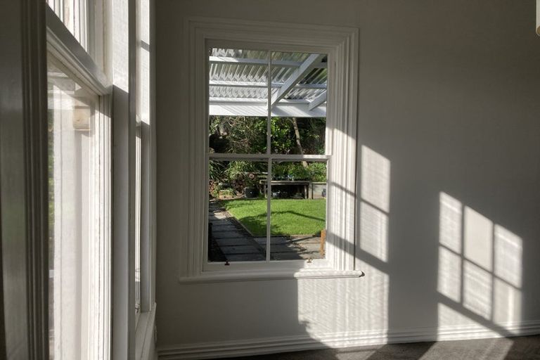 Photo of property in 31 Scarborough Terrace, Mount Victoria, Wellington, 6011