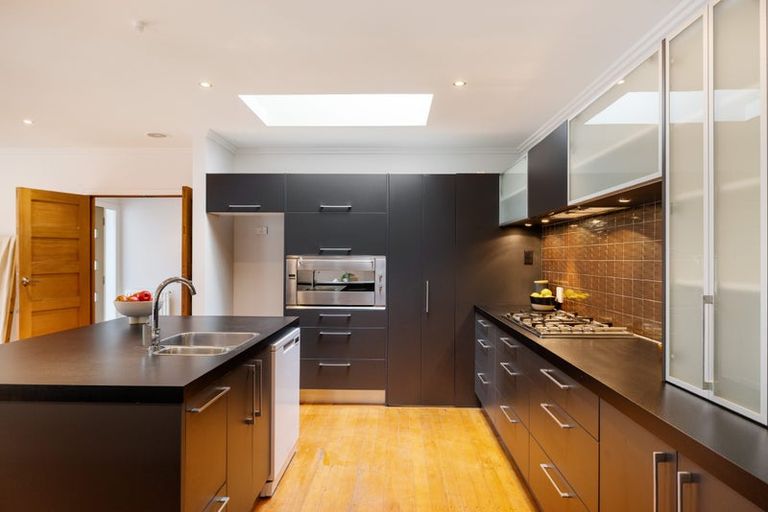 Photo of property in 35 Kirkwood Avenue, Upper Riccarton, Christchurch, 8041