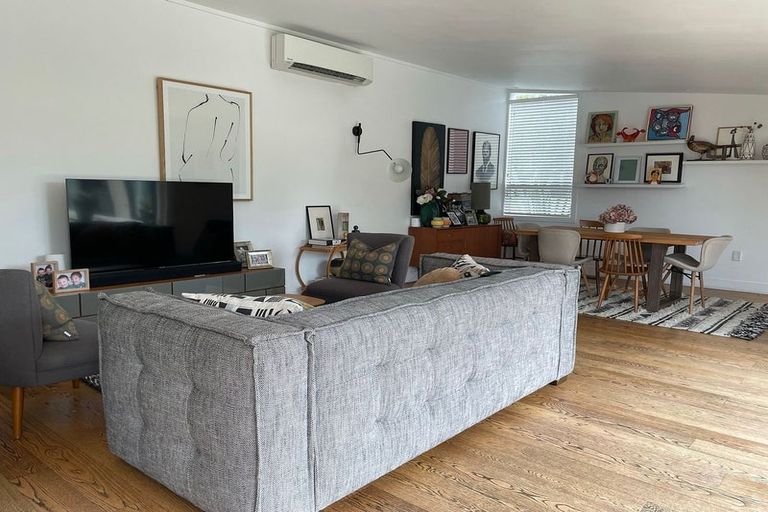 Photo of property in 21 Alfred Street, Northcote Point, Auckland, 0627