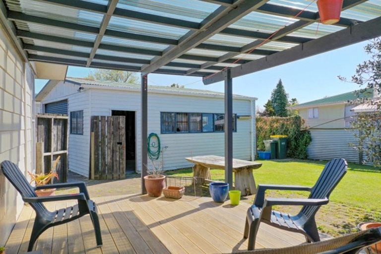 Photo of property in 6 Matipo Place, Edgecumbe, 3120