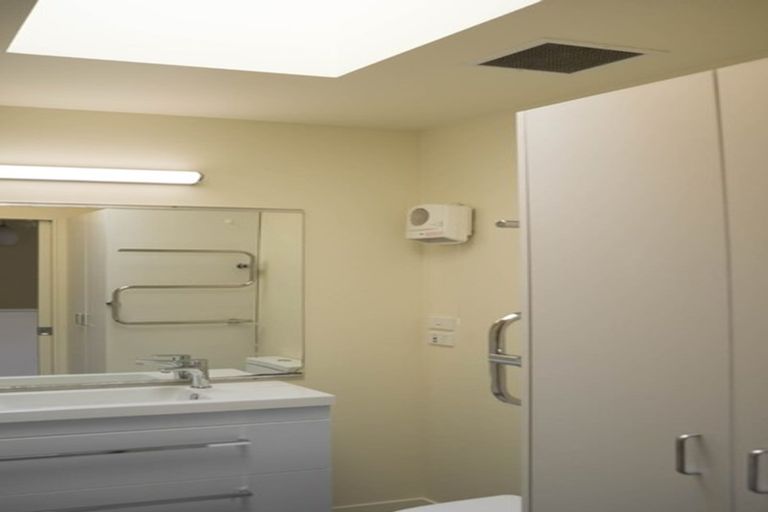 Photo of property in Pirie Street Townhouses, 28/35 Pirie Street, Mount Victoria, Wellington, 6011