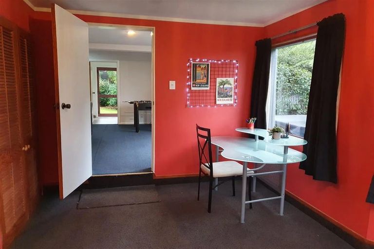 Photo of property in 12 Russell Drive, Oakura, 4314