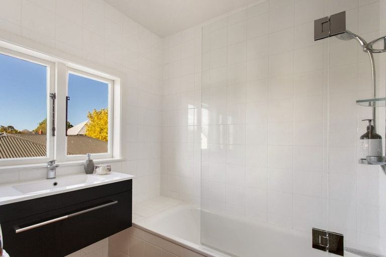 Photo of property in 53 Weka Street, Fendalton, Christchurch, 8041