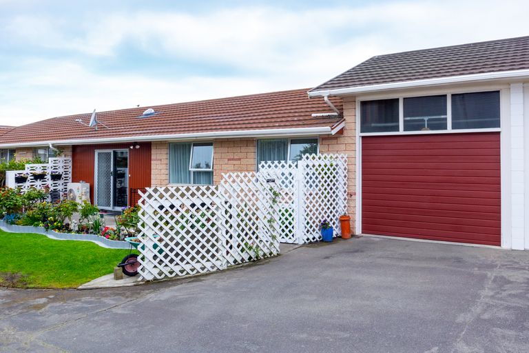 Photo of property in 2/39 Gleniti Road, Gleniti, Timaru, 7910