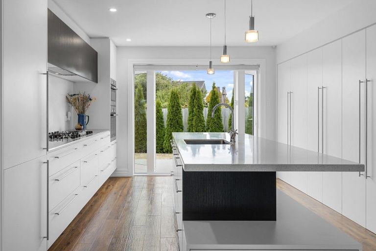 Photo of property in 10 Dundee Close, Darfield, 7510