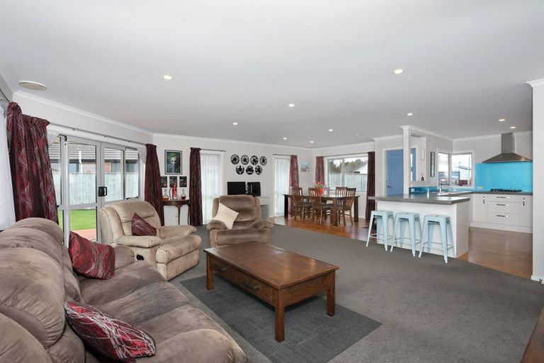 Photo of property in 3 Guthrie Court, Bulls, 4818