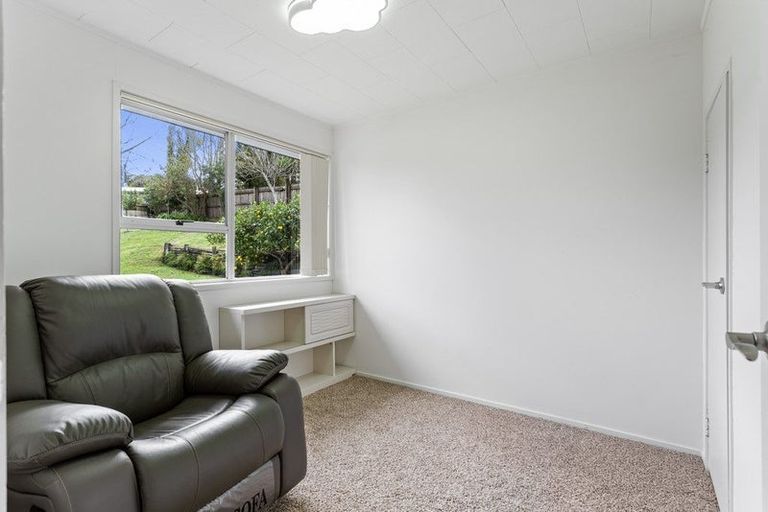 Photo of property in 8 Skyla Place, Massey, Auckland, 0614