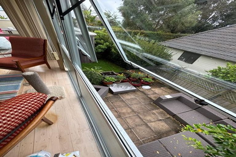 Photo of property in 3/7 Seacliffe Avenue, Belmont, Auckland, 0622