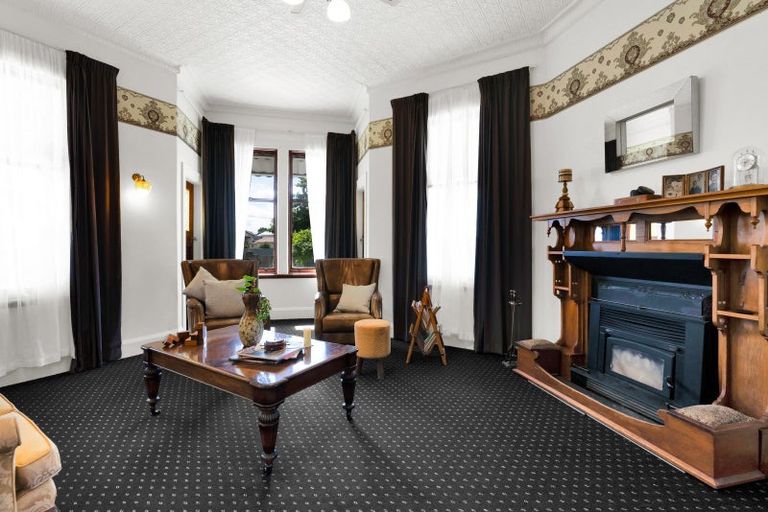 Photo of property in 68 Collins Street, Hawera, 4610