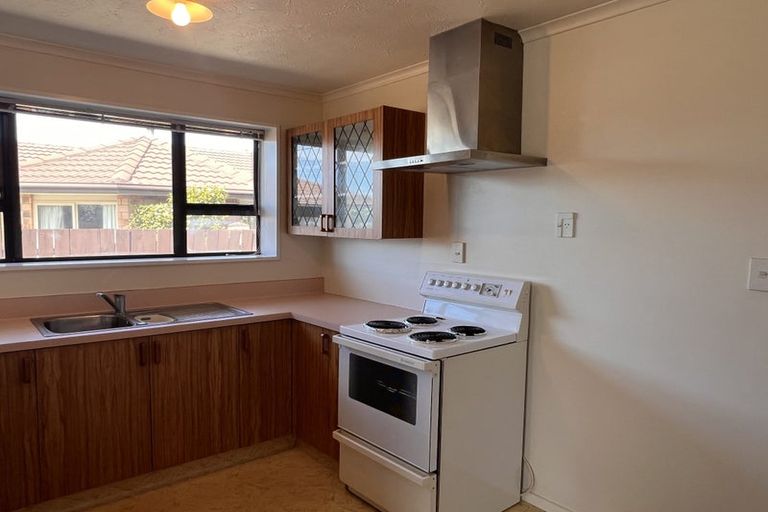Photo of property in 1/21 Wilson Street, Islington, Christchurch, 8042