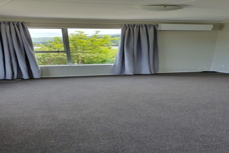 Photo of property in 16 Tyrone Grove, Wainuiomata, Lower Hutt, 5014
