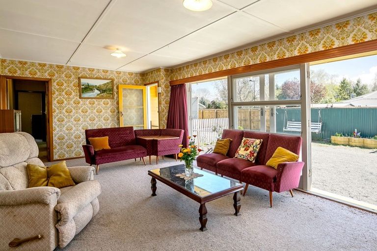 Photo of property in 76 Kuratawhiti Street, Greytown, 5712