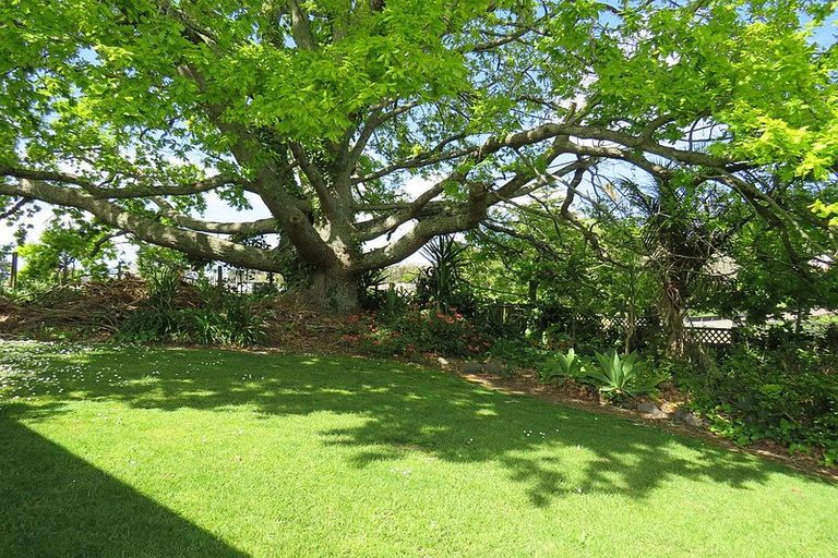 Photo of property in 1908 Paparoa Valley Road, Paparoa, 0571