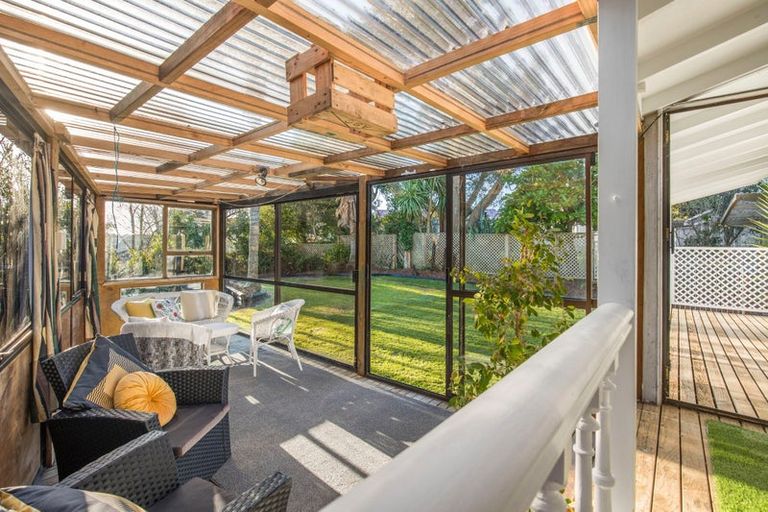 Photo of property in 13 Wallace Road, Ranui, Auckland, 0612