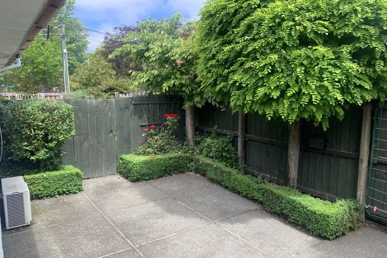 Photo of property in 2/15 Jeffreys Road, Fendalton, Christchurch, 8052