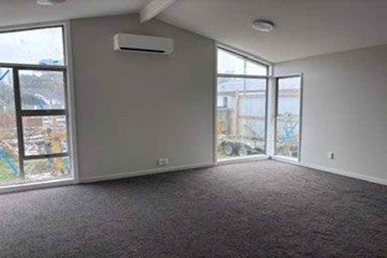 Photo of property in 212 Wainoni Road, Avondale, Christchurch, 8061