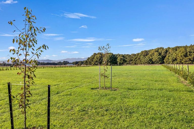 Photo of property in 35 Woven Stone Way, Ohau, 5570