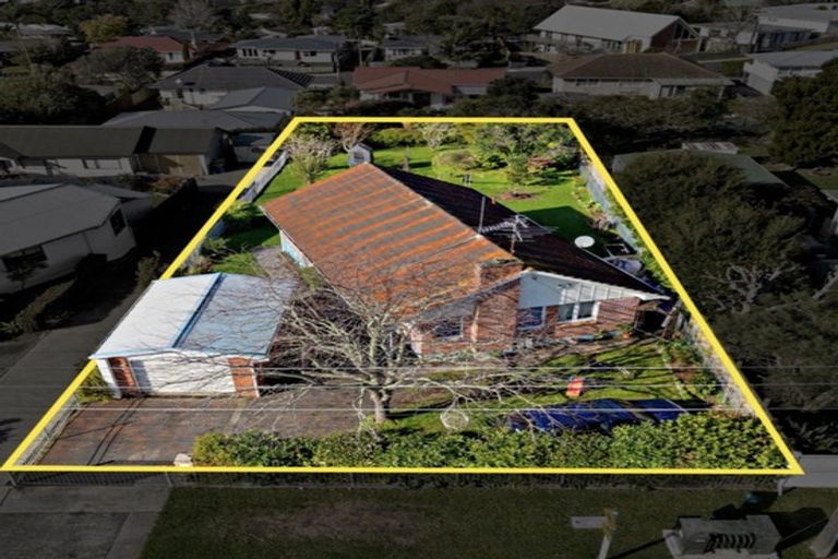 Photo of property in 17 Tramway Road, Beach Haven, Auckland, 0626