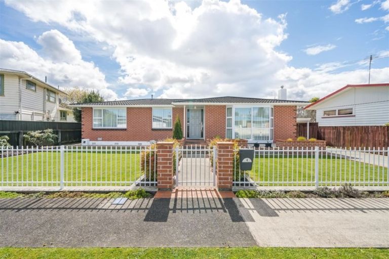 Photo of property in 4 Burns Grove, Trentham, Upper Hutt, 5018