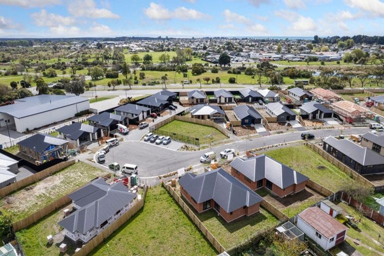 Photo of property in 17 Poipoi Place, Aranui, Christchurch, 8061