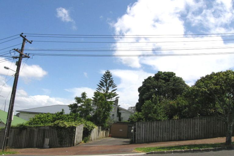Photo of property in 4 Henry Street, Avondale, Auckland, 1026