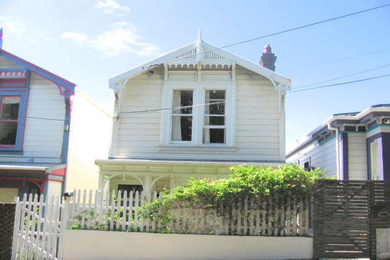 Photo of property in 141 Tasman Street, Mount Cook, Wellington, 6021