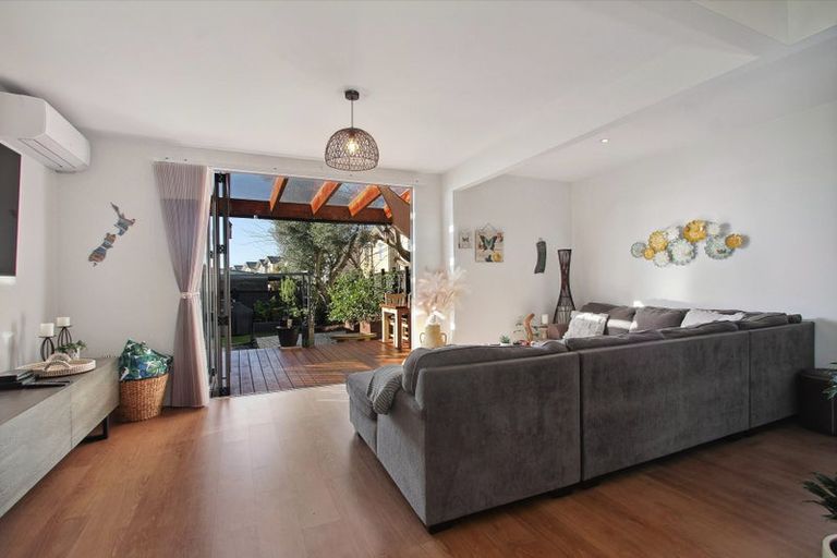 Photo of property in 24 Haven Drive, East Tamaki, Auckland, 2013