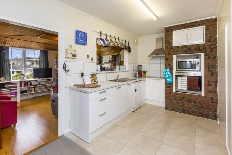 Photo of property in 3 Lord Street, Stokes Valley, Lower Hutt, 5019
