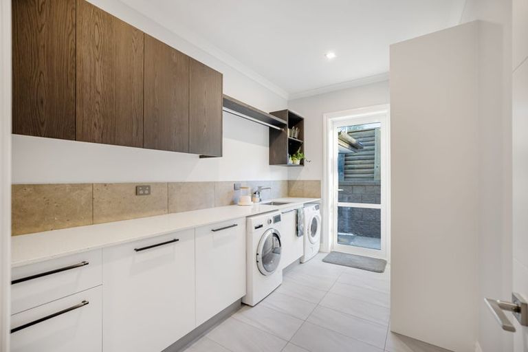 Photo of property in 6 Rushden Rise, Westmorland, Christchurch, 8025