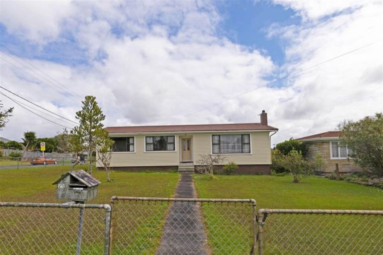Photo of property in 86 Flanshaw Road, Te Atatu South, Auckland, 0610
