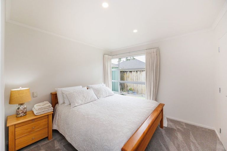Photo of property in 6 The Oaks, Awapuni, Palmerston North, 4412