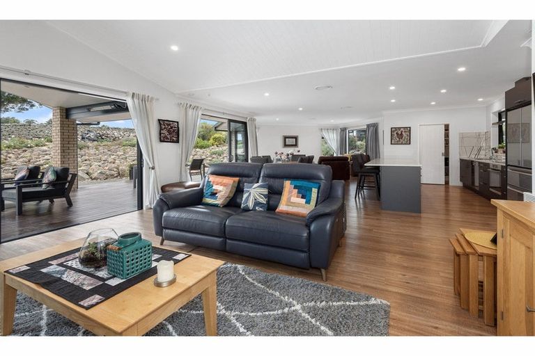 Photo of property in 21 Capstone Place, Te Kamo, Kamo, 0185