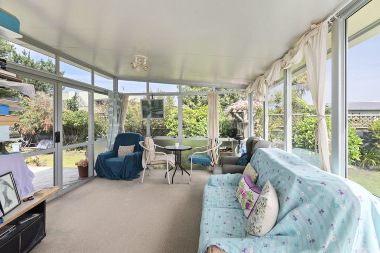 Photo of property in 36 Scott Avenue, Otaki Beach, Otaki, 5512