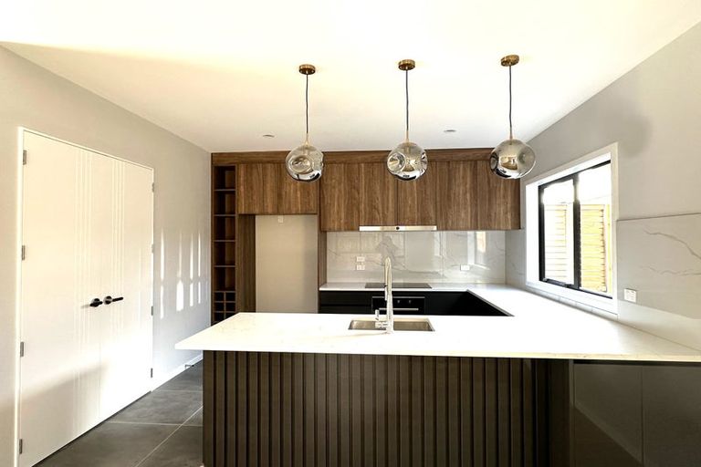 Photo of property in 25c Borrowdace Avenue, Botany Downs, Auckland, 2010