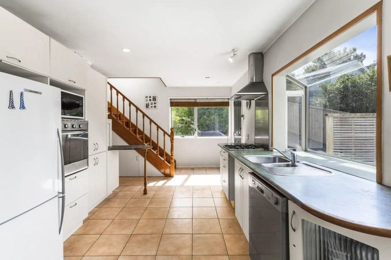 Photo of property in 1/74 Beach Road, Castor Bay, Auckland, 0620