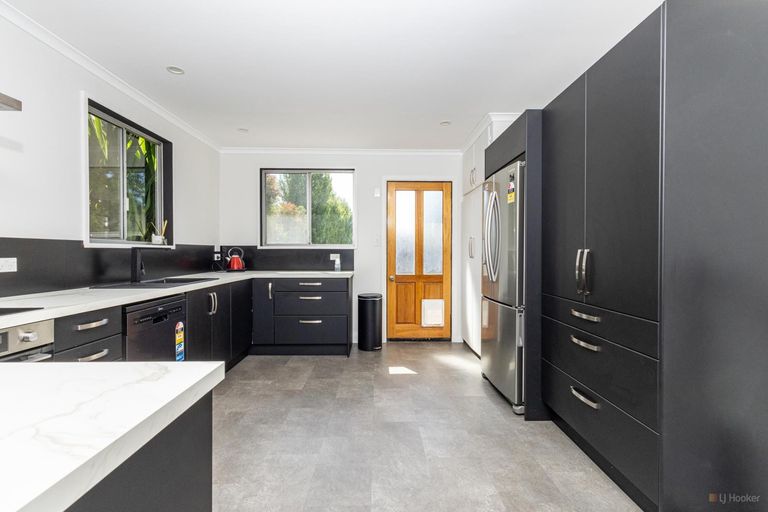 Photo of property in 98 Acacia Drive, Levels, Timaru, 7973