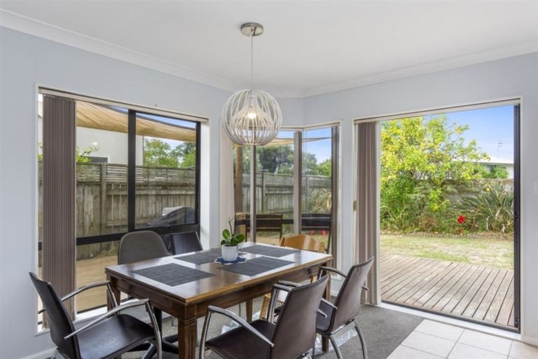 Photo of property in 55 Kane Road, Papamoa Beach, Papamoa, 3118